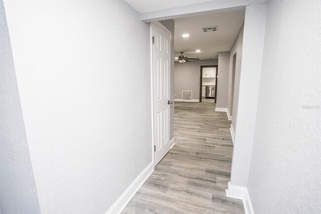 Photo - 1928 Macomber Ave