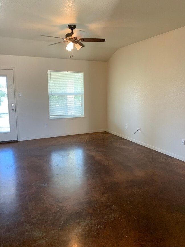 Photo - 4 Bdrm 2.25 Bath in Copperas Cove