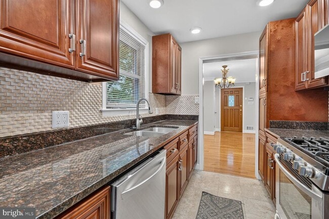 Photo - 1813 Florin St