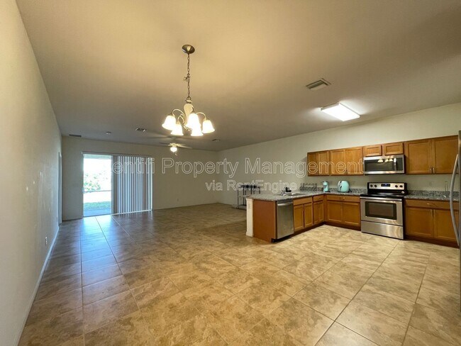 Photo - 1622 SW 16th Ct