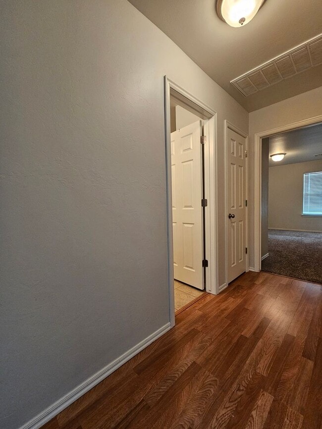 Photo - (3) Bed/(2) Bath with Storm Shelter Avail NOW!