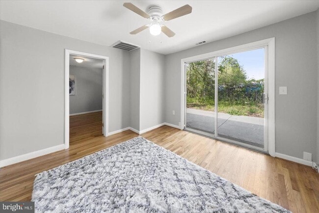 Photo - 6306 Leapley Rd