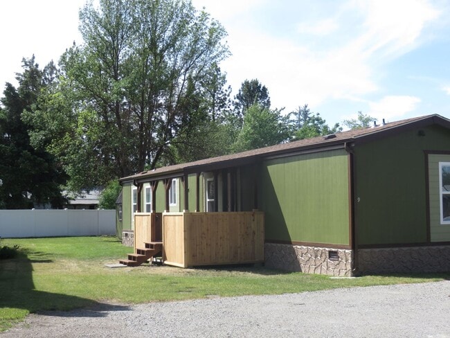 Building Photo - Windermere Unit RATZLAFF RENTALS-19