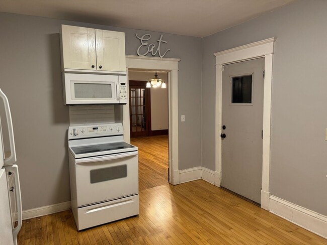 Photo - 2630 Grand St NE Unidad ( 1)