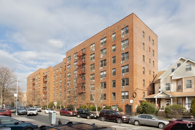 599 E 7th St. - 599 E 7th St