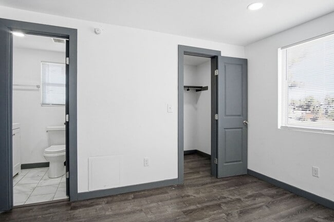 Photo - Beautiful 1 bedroom 1 bath apartment near SW 59! Unit 08