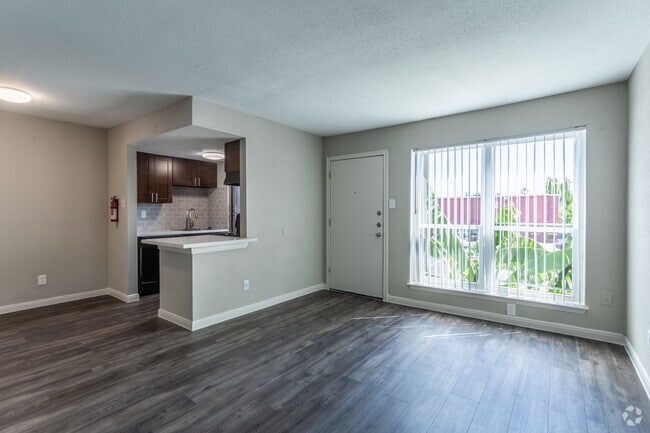 1HAB, 1BA - 650 ft²