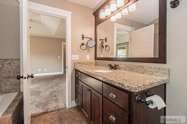 Photo - 2222 Cobblefield Way