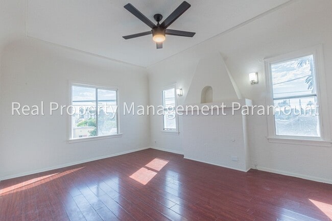 Building Photo - 2757 S Mansfield Ave Unit 5107 Westhaven St