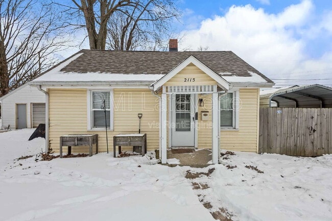 Building Photo - 2115 Perrine St