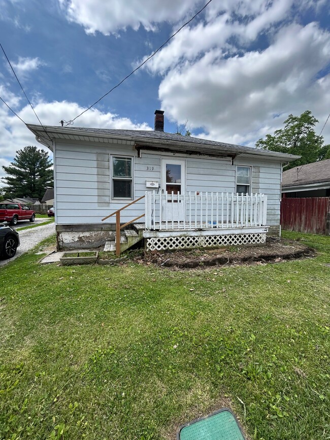 Photo - 319 W Corbin St