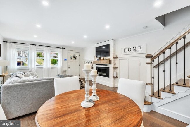 Photo - 429 Hurst St