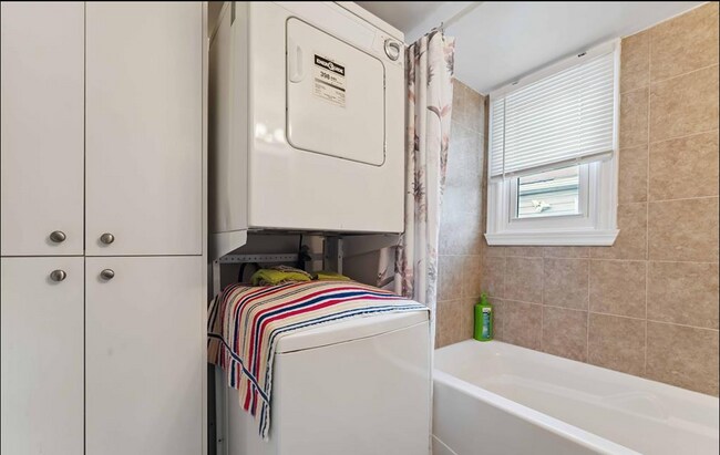 Photo - 347 Shakespeare St Unit B