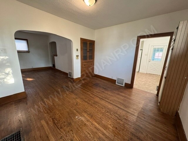 Photo - 1706 Sinclair St