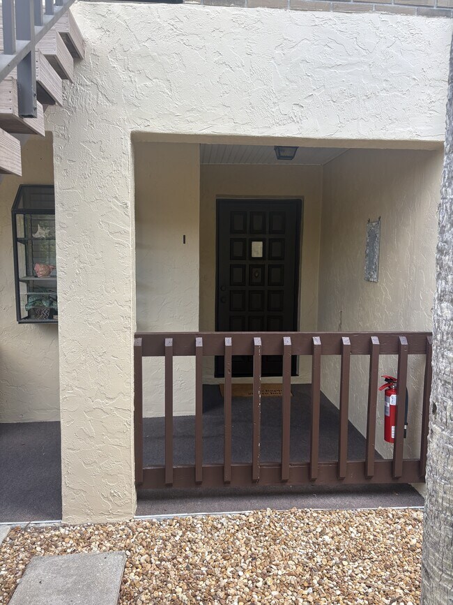 Photo - 305 Mission Trail W