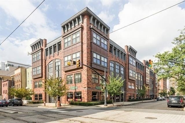 Building Photo - 187 Warren St Unit 211