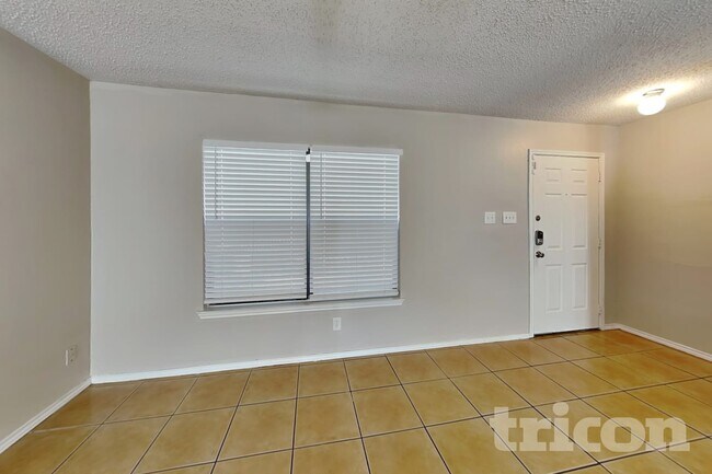 7010 Flint View