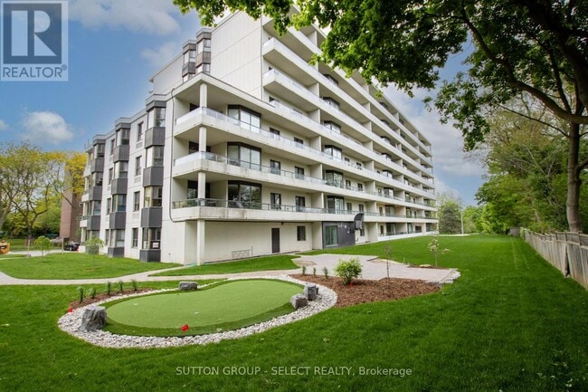 Photo - 1180 Commissioners Rd W Unit 406