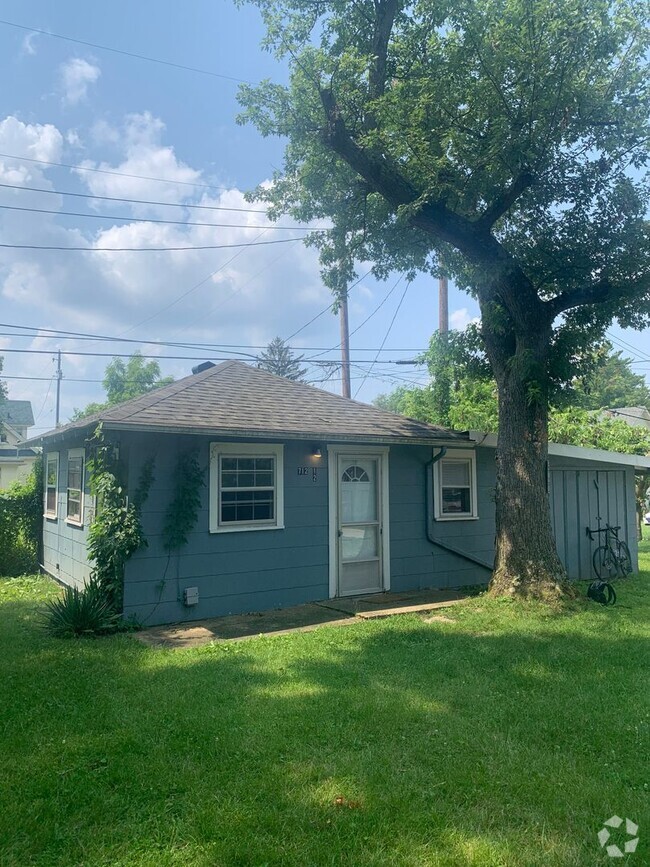 Building Photo - 712.5 East Cottage Grove Avenue Unit 712.5 E. Cottage Grove Ave Rental