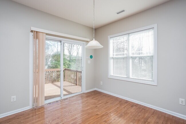 Photo - 200 Willowbrook Cir