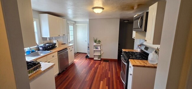 14 Vara Ln