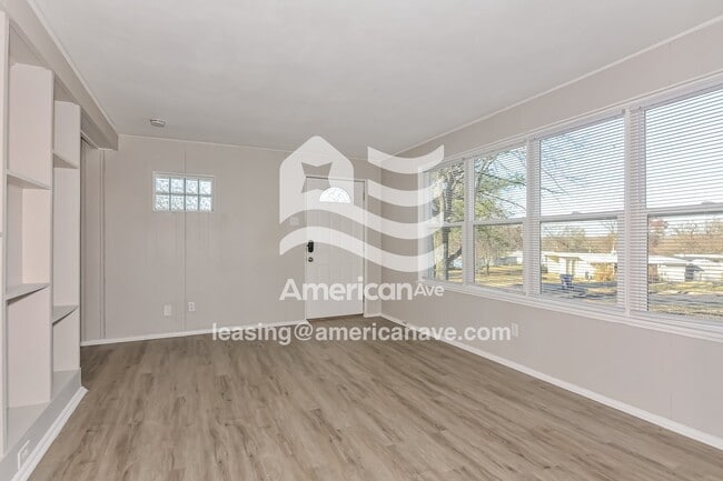 Photo - 4 Redwood Dr