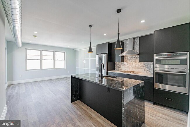 Photo - 526 Brown St Unit 302