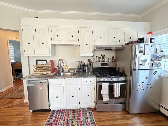 Building Photo - 519 Main St Unit 1