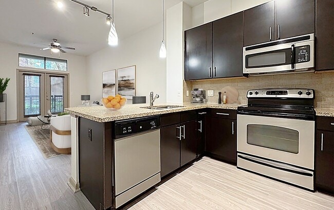 Building Photo - 306 McGowen St Unit 1411 Rental