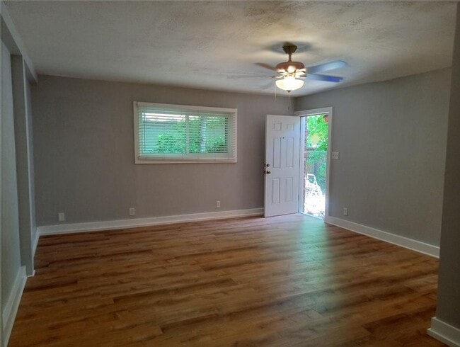 Photo - Fully Remodeled 1 bath Washer /Dryer