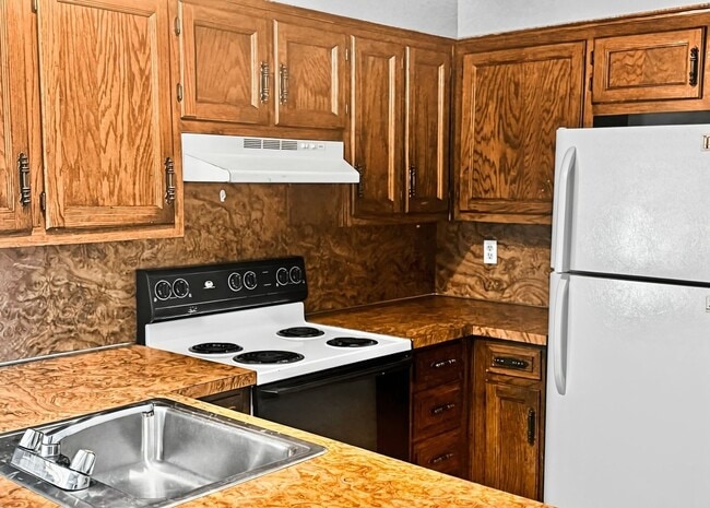 Building Photo - 8630 Lane Ave Unit C