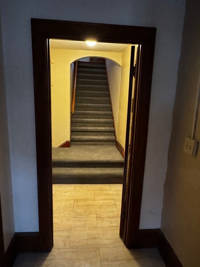 Building Photo - 365 Flynn Ave Unit 367 Flynn #2