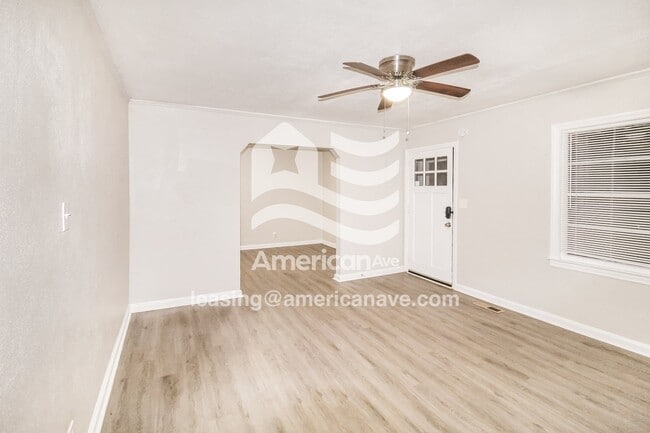 Photo - 914 Lamore St