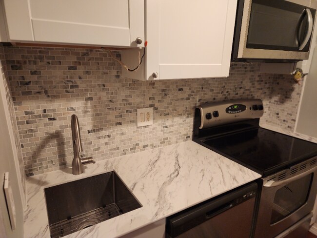 Photo - 220 Main St Unit 4-L