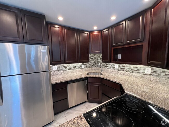 Building Photo - Stonegate Apartments