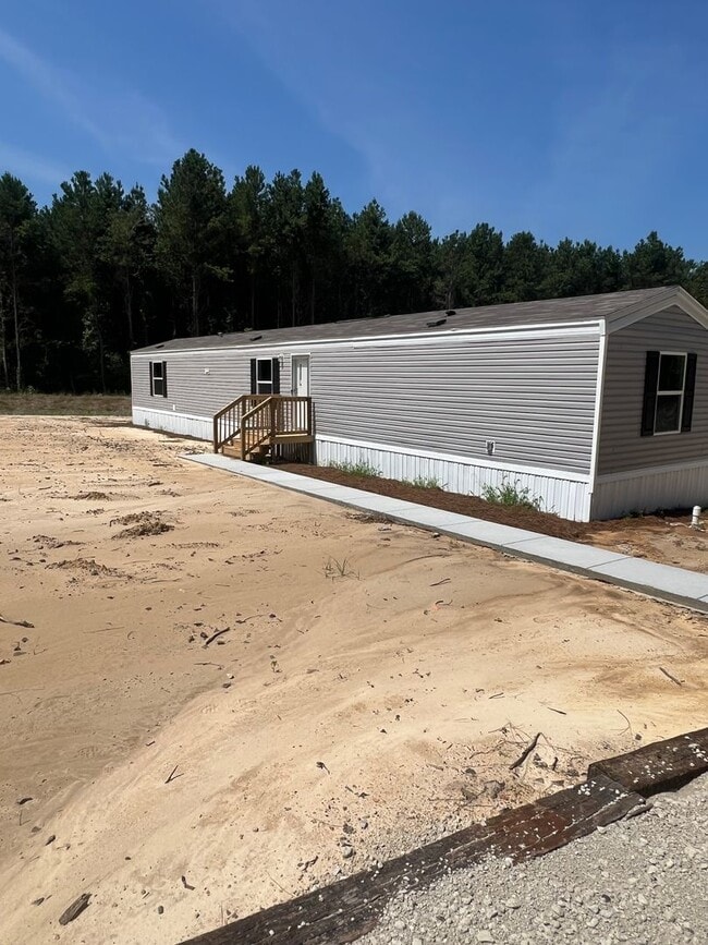 Building Photo - New! Move In Ready & Close to Downtown Aynor!