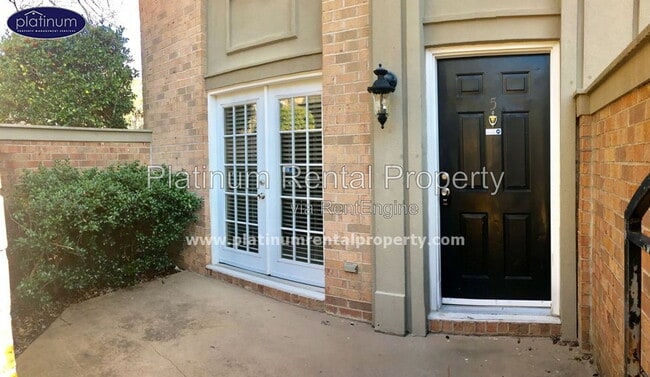Photo - 6980 Roswell Rd NE