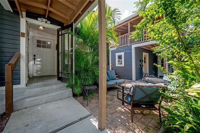 Photo - 236 W North St Unidad B