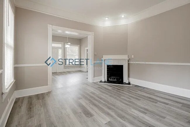 Photo - 2566 English Ave