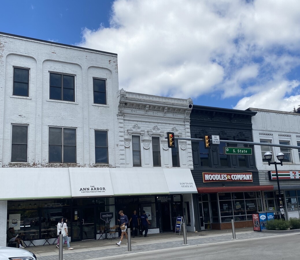 Photo - 322 S State St