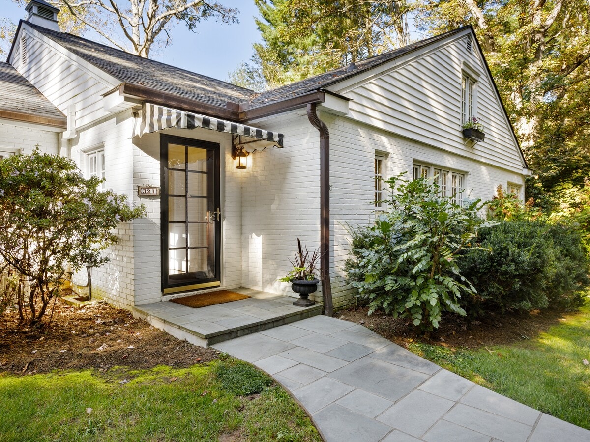 Photo - 321 Vanderbilt Rd
