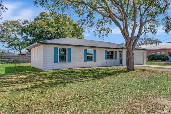 Building Photo - Newly Renovated 3BR/2BA Home in Haines Cit...