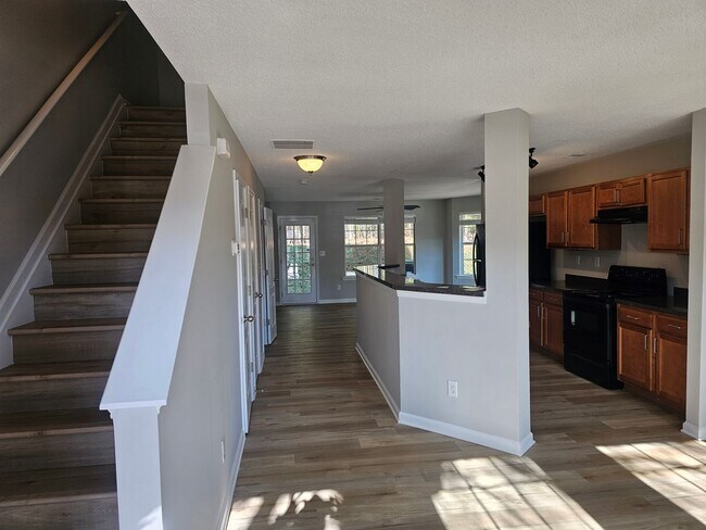 Photo - Move In special! 1/2 off the first Months rent!! 2 Bedrooms, 2.5 Baths Townhouse located in a Qui...