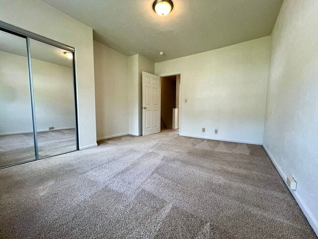 Photo - Gorgeous Two Bedroom Townhouse in Squirrel Hill! Washer & Dryer Provided, Central A/C & More!