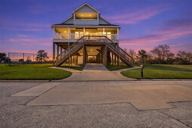 Building Photo - 205 Rue Orleans St