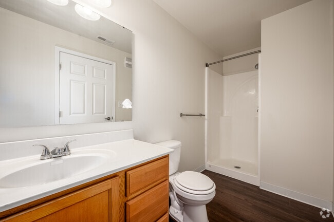 2BR, 2BA - 715SF - Second Bathroom