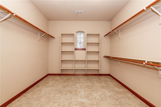 Photo - 3902 SW Banbury Dr