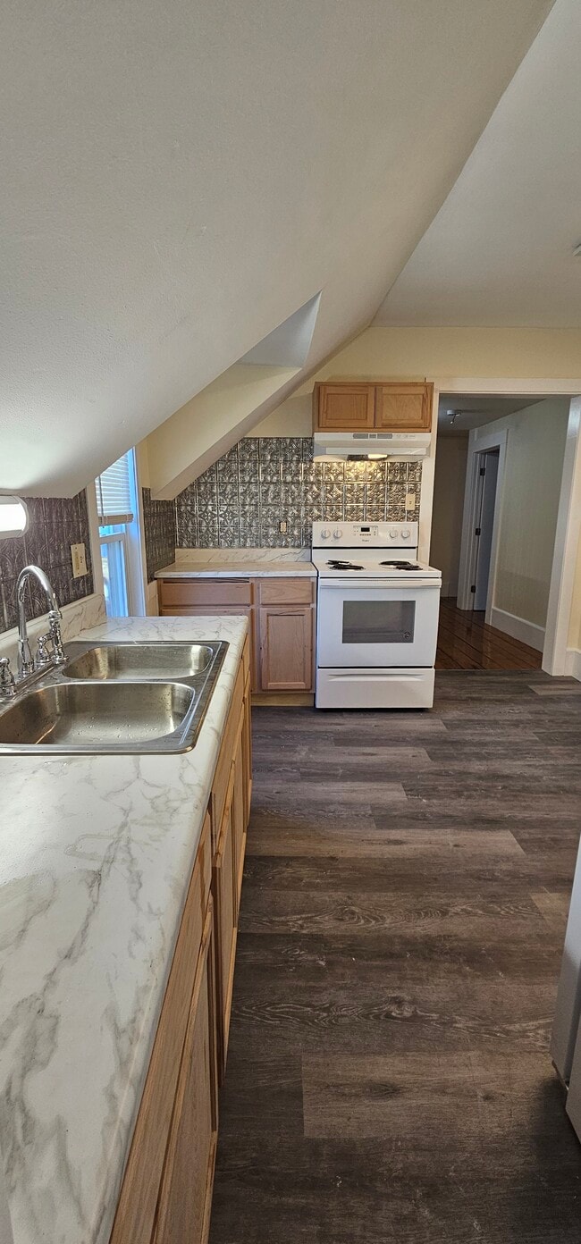 Photo - 368 Court St Unit Apt2