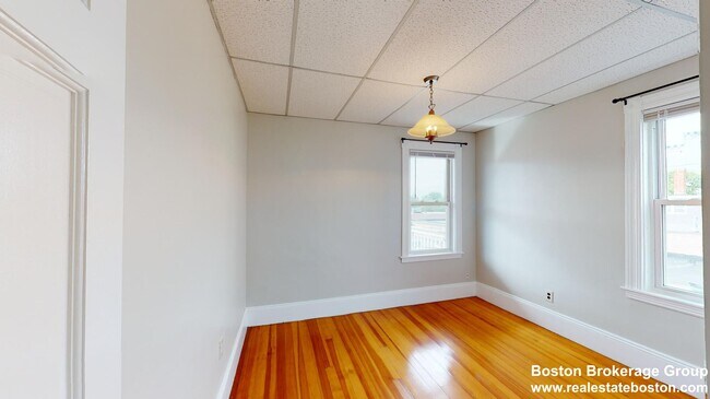 Photo - 123 Boston St Unit 2