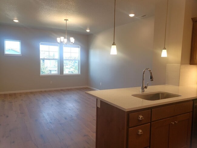 Photo - Reed's Crossing 2 bed/2.5 bath Townhome!